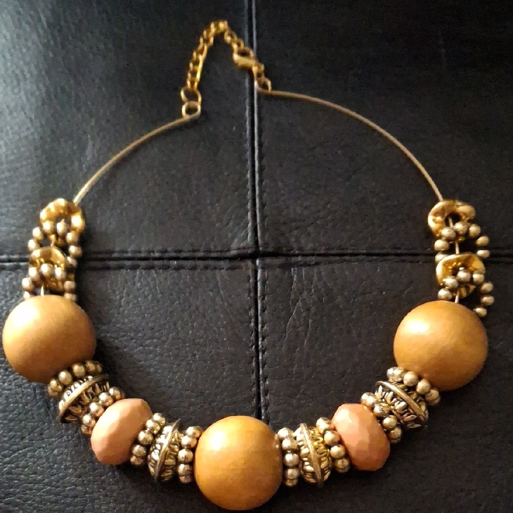 Elegant Gold and Tan Beaded Necklace